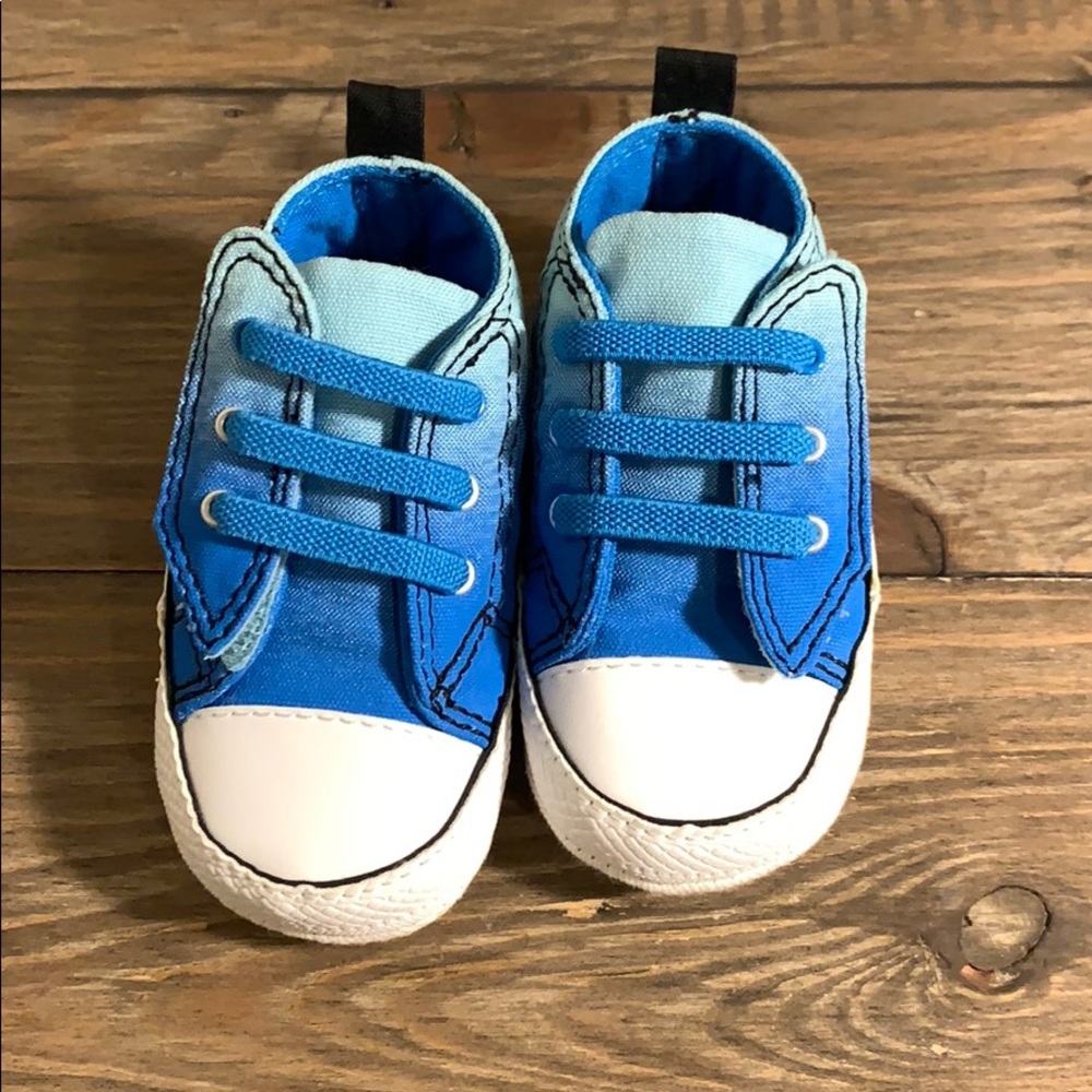 Converse crib shoe